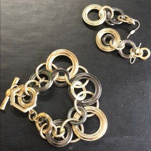 Inspiring chic earrings and bracelet set 😍